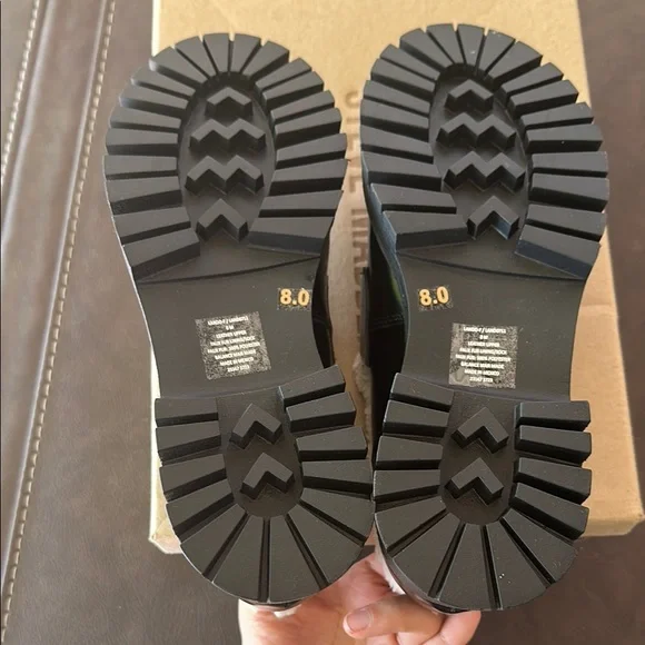 Steve Madden Black Loafers with Gold Accent - Picture 5 of 5